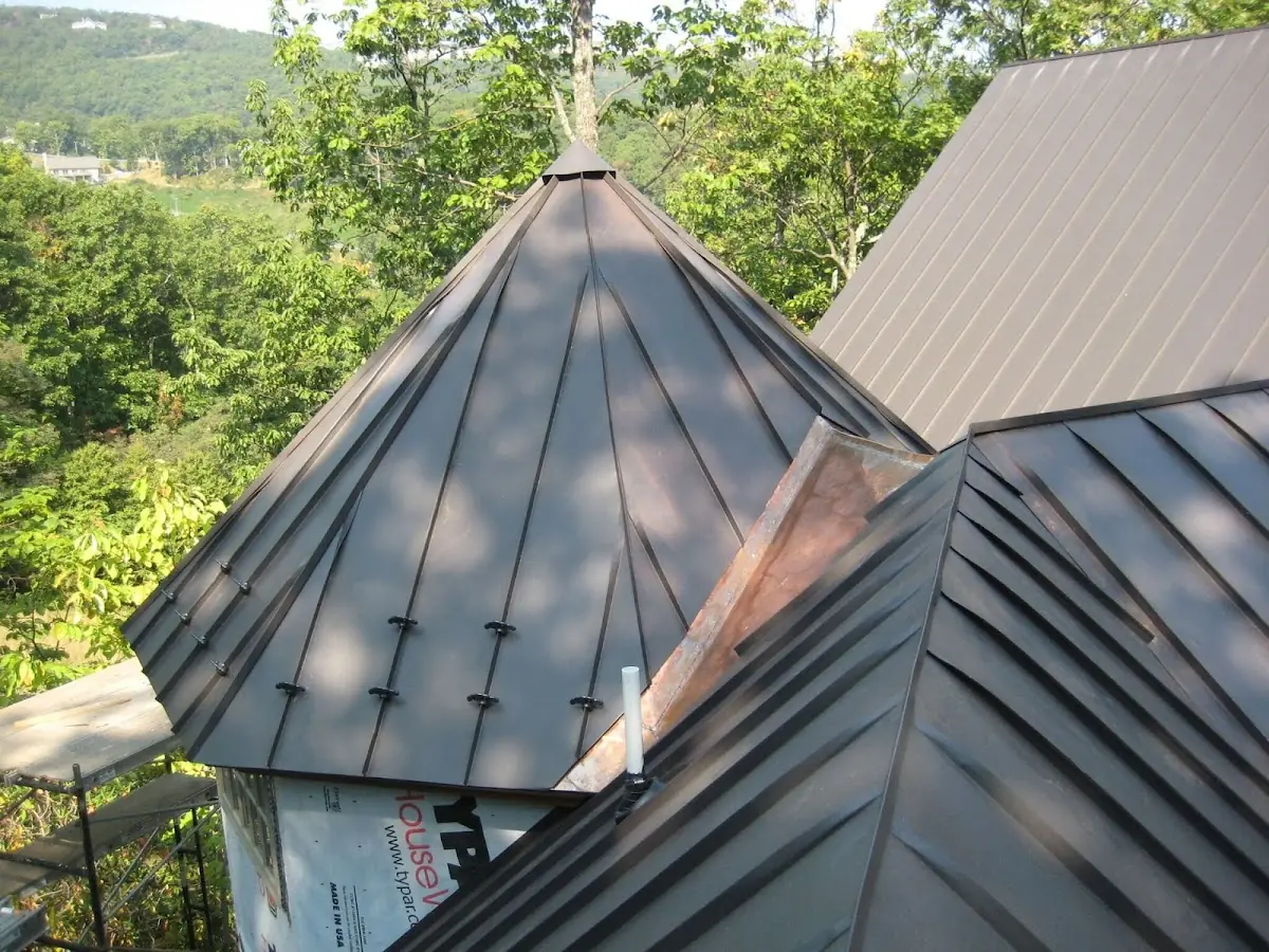 Professional Roof Tarp Installation by Craftsman Roofing in Crestview Hills